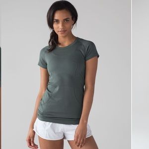 Lululemon Swiftly Tech Short Sleeve Crew Dark Forest / Dark Forest Size 4
